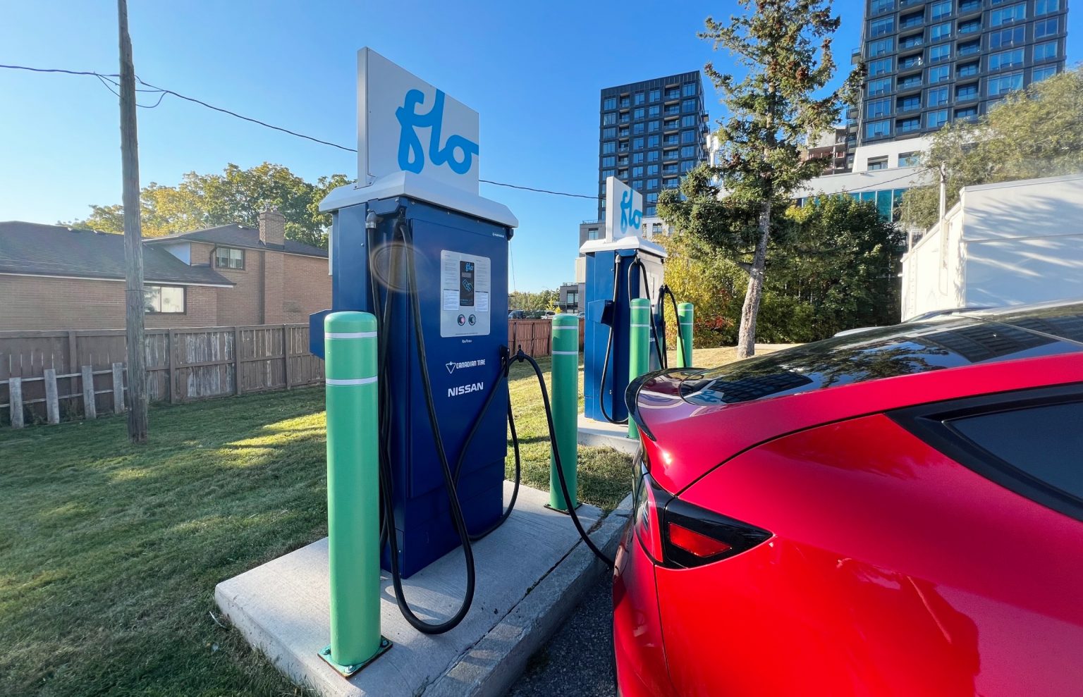 can-you-charge-a-tesla-on-the-flo-charging-network-evchargerreviews